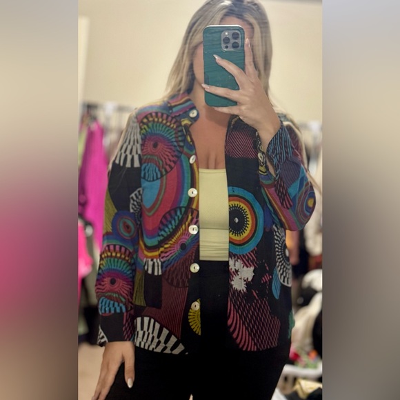 Parsley & Sage Tops - Parsley & Sage Multicolor Graphic Art to Wear Design